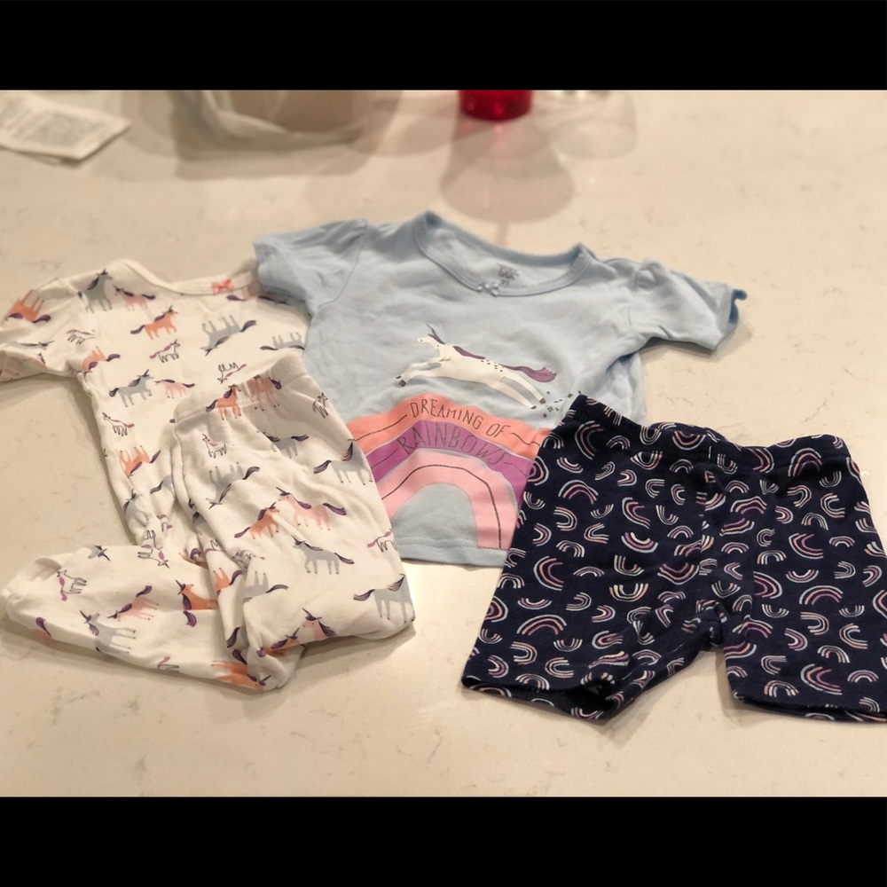 Carter’s toddler girl 2T unicorn pajama set